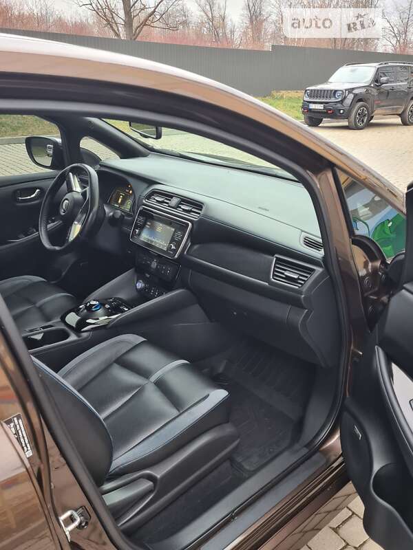 Хэтчбек Nissan Leaf 2018 в Ивано-Франковске