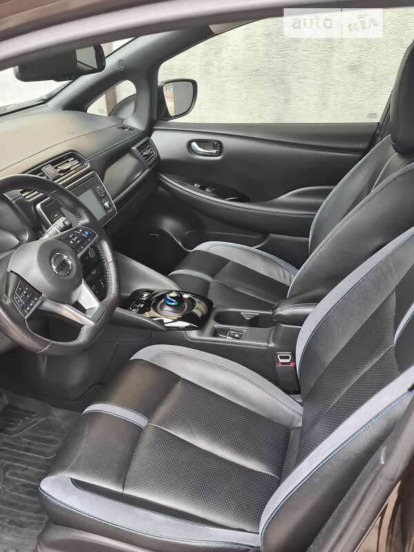 Хэтчбек Nissan Leaf 2018 в Ивано-Франковске