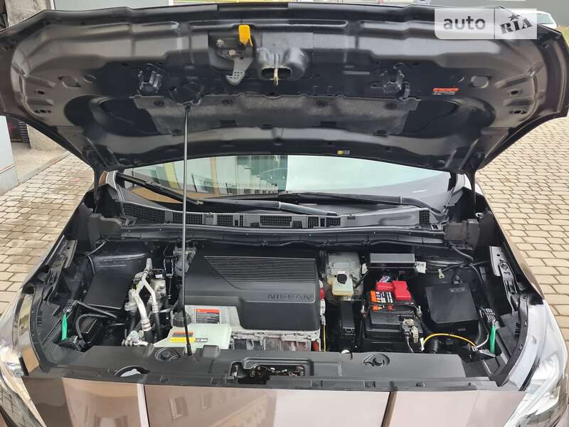 Хэтчбек Nissan Leaf 2018 в Ивано-Франковске