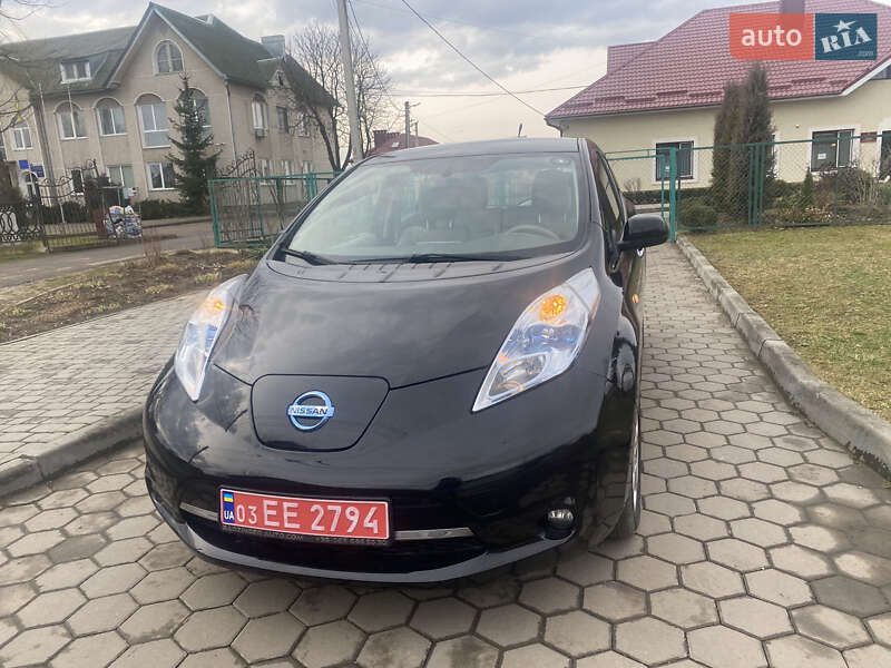Хетчбек Nissan Leaf 2012 в Івано-Франківську