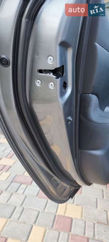 Хетчбек Nissan Leaf 2017 в Одесі фото 30 Хетчбек Nissan Leaf 2017 в Одесі