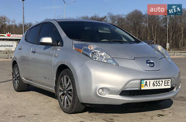 Хетчбек Nissan Leaf 2015 в Києві