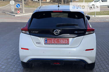 Хэтчбек Nissan Leaf 2019 в 
