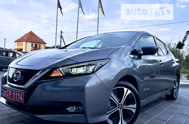 Хэтчбек Nissan Leaf 2018 в Самборе