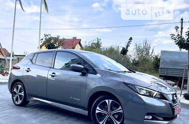 Хэтчбек Nissan Leaf 2018 в Самборе