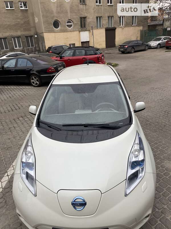 Nissan Leaf 2011