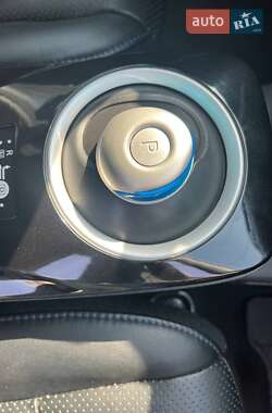 Хэтчбек Nissan Leaf 2014 в Запорожье