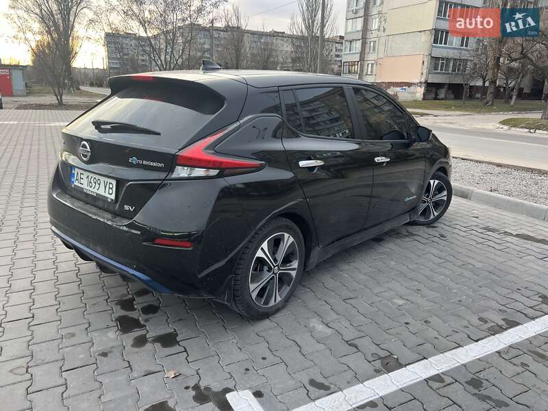 Хэтчбек Nissan Leaf 2018 в Каменском