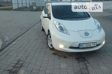 Хэтчбек Nissan Leaf 2013 в Буске