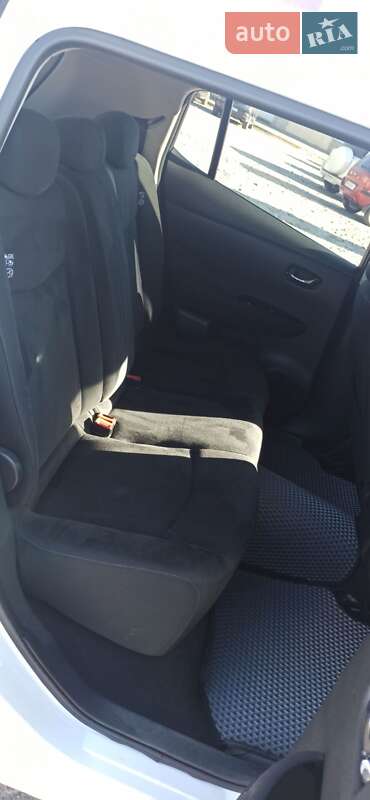 Хэтчбек Nissan Leaf 2015 в Бердичеве