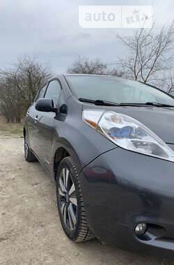 Хэтчбек Nissan Leaf 2013 в Чорткове