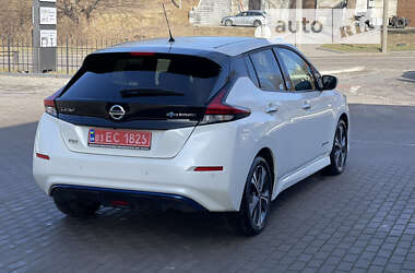 Хэтчбек Nissan Leaf 2019 в 