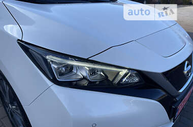 Хэтчбек Nissan Leaf 2019 в 