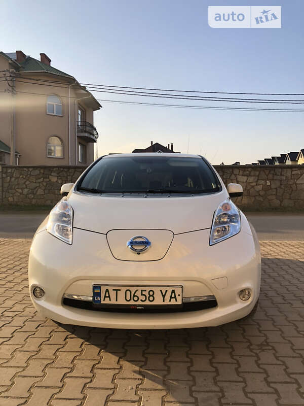 Хетчбек Nissan Leaf 2017 в Івано-Франківську