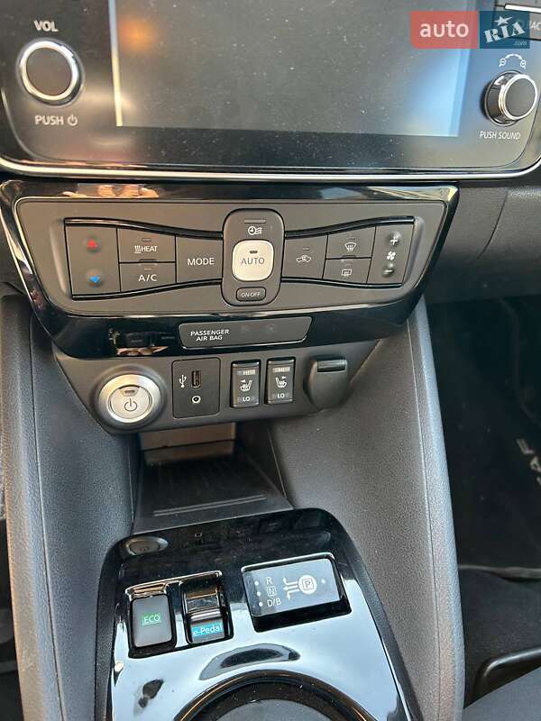 Хетчбек Nissan Leaf 2018 в Одесі