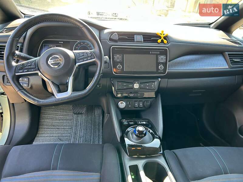 Хетчбек Nissan Leaf 2018 в Одесі