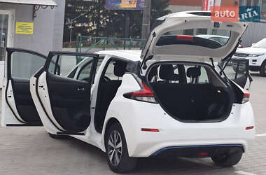 Хэтчбек Nissan Leaf 2019 в 
