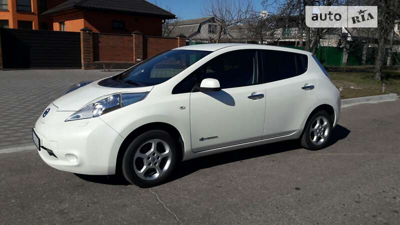 Хэтчбек Nissan Leaf 2014 в Черкассах