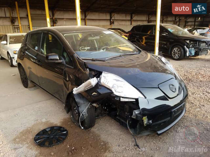 Хэтчбек Nissan Leaf 2016 в Николаеве