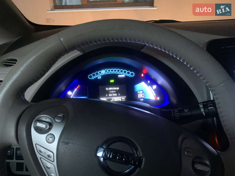Хетчбек Nissan Leaf 2012 в Іршаві