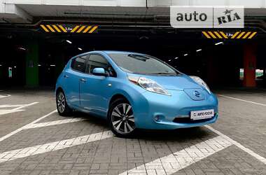 Хэтчбек Nissan Leaf 2015 в Киеве