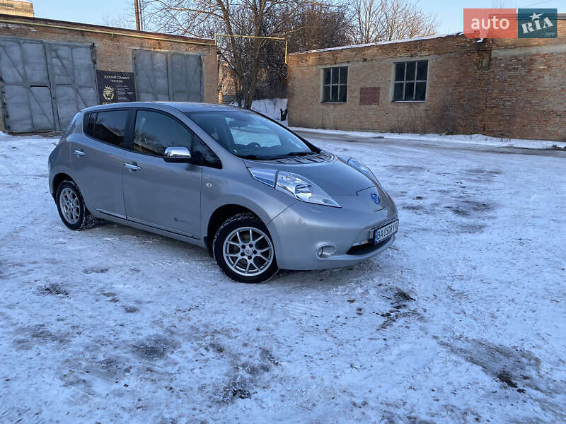 Хэтчбек Nissan Leaf 2013 в Кропивницком фото 2 Хэтчбек Nissan Leaf 2013 в Кропивницком