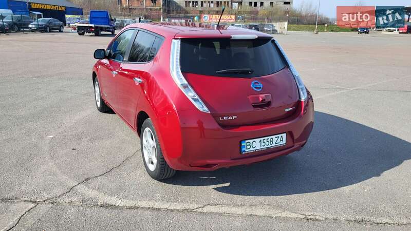 Хэтчбек Nissan Leaf 2016 в Львове