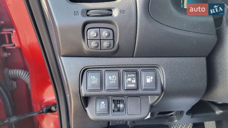 Хэтчбек Nissan Leaf 2016 в Львове