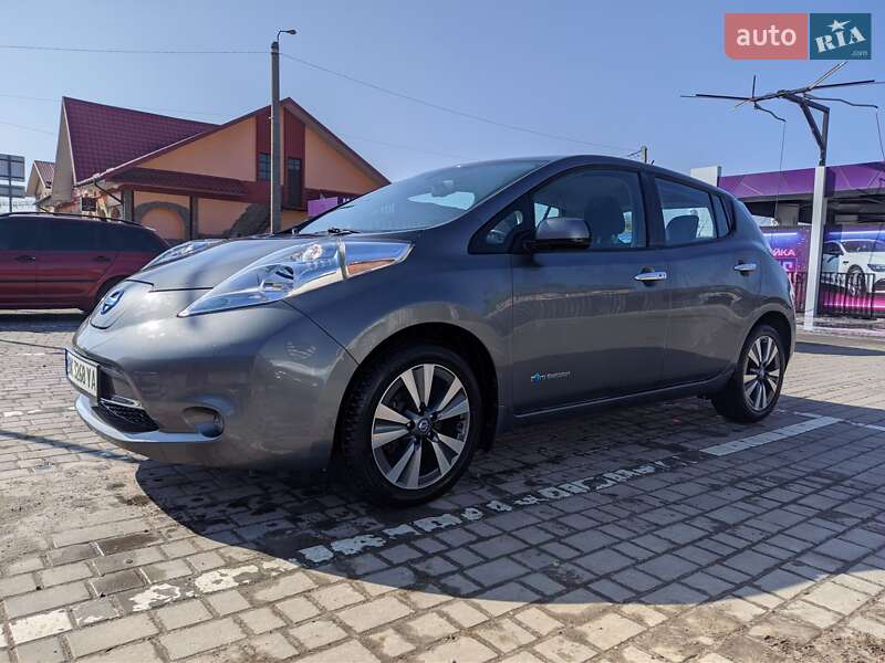 Хэтчбек Nissan Leaf 2016 в Ровно