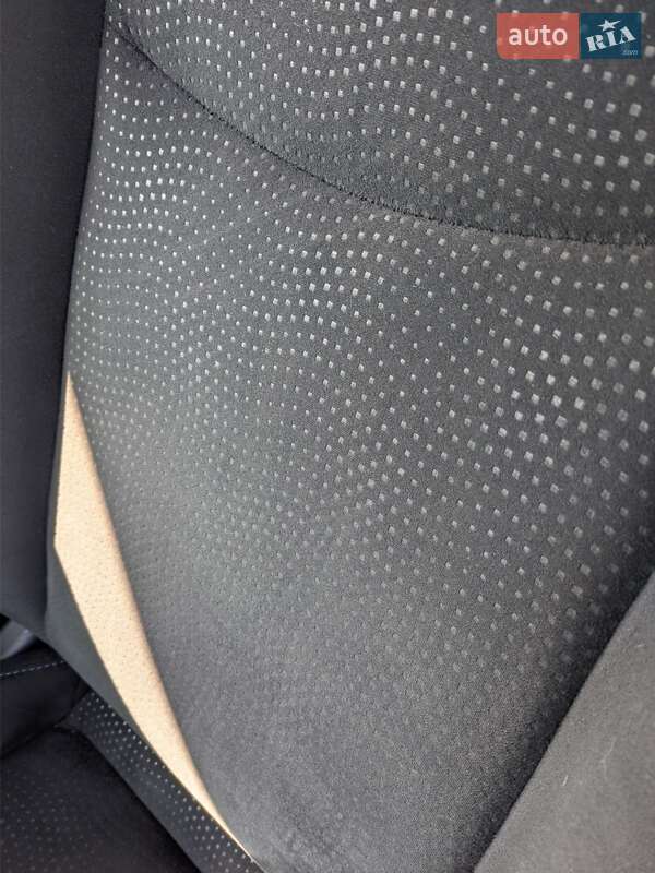 Хэтчбек Nissan Leaf 2016 в Ровно