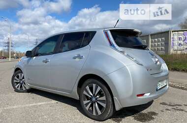 Хэтчбек Nissan Leaf 2013 в Одессе