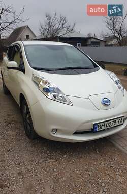 Хэтчбек Nissan Leaf 2017 в 