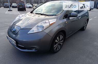 Хетчбек Nissan Leaf 2015 в Києві