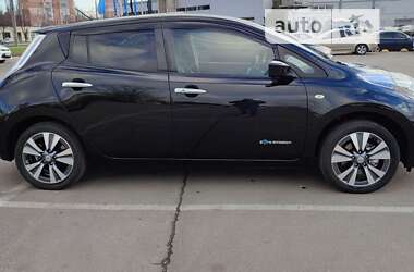 Хэтчбек Nissan Leaf 2016 в Одессе