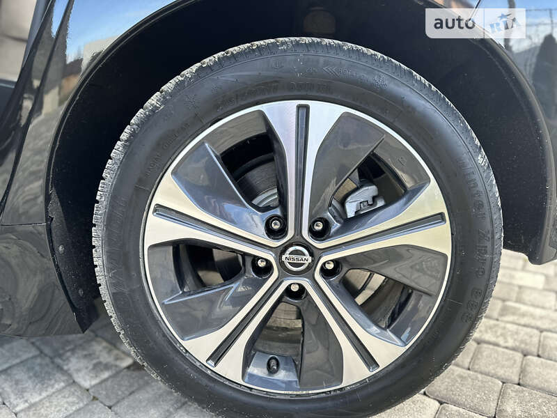 Хетчбек Nissan Leaf 2018 в Сторожинці