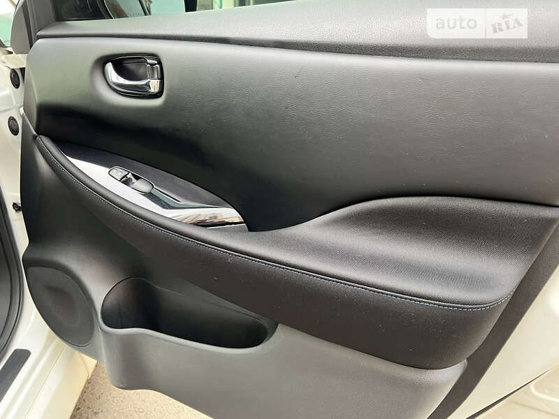 Хэтчбек Nissan Leaf 2022 в Одессе