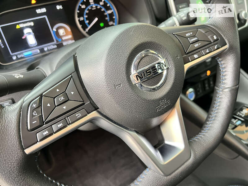 Хэтчбек Nissan Leaf 2022 в Одессе