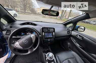 Хэтчбек Nissan Leaf 2013 в Черновцах