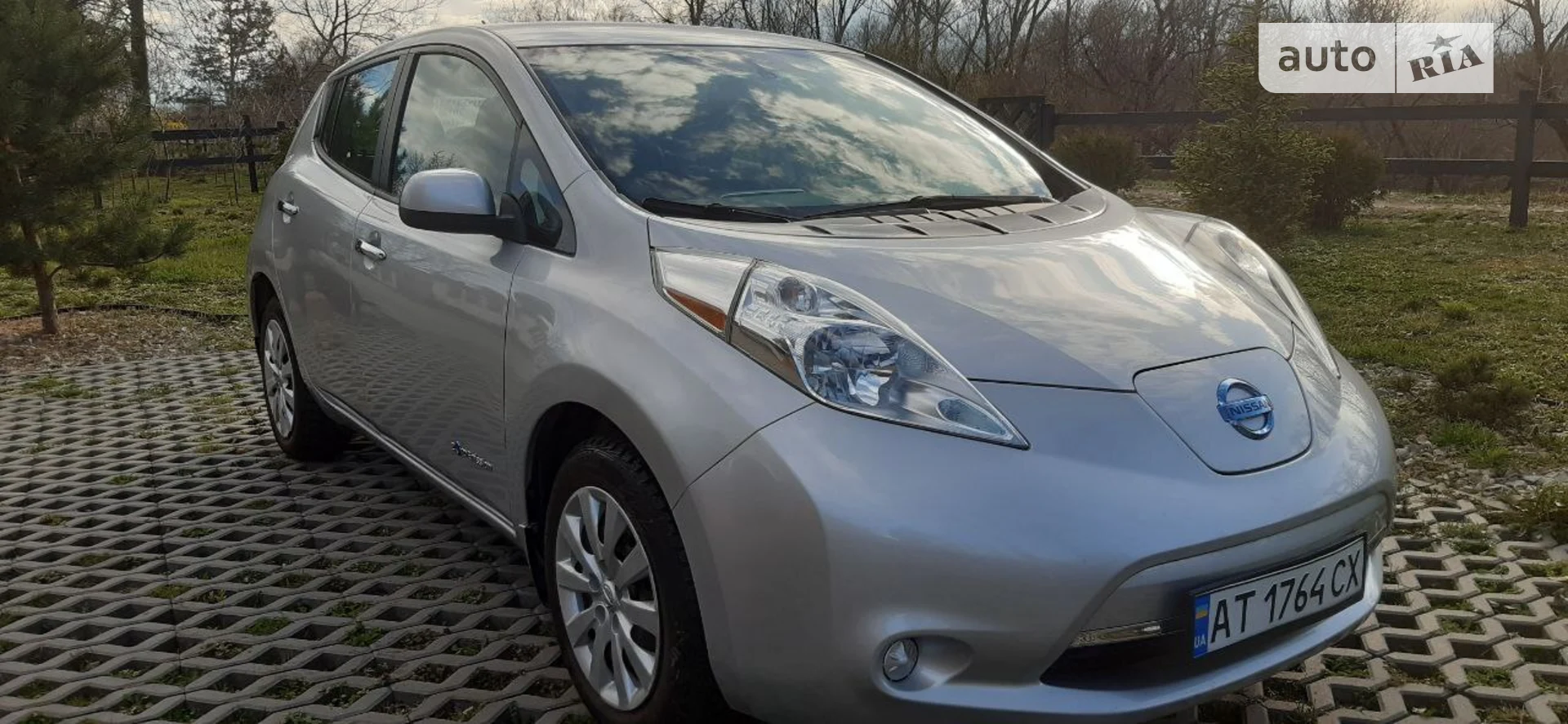 2015 Nissan Leaf - мініатюра 2