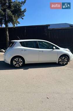 Хэтчбек Nissan Leaf 2014 в Запорожье