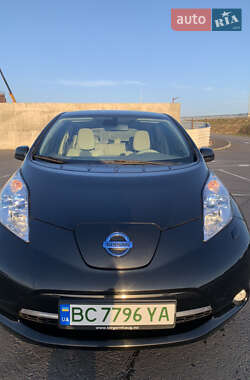 Хетчбек Nissan Leaf 2011 в 