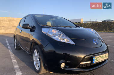 Хетчбек Nissan Leaf 2011 в 