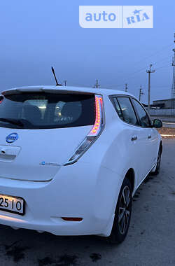 Хэтчбек Nissan Leaf 2013 в Киеве