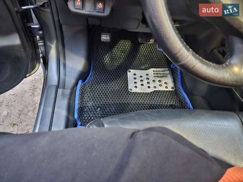 Хэтчбек Nissan Leaf 2013 в Измаиле