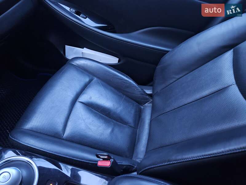 Хэтчбек Nissan Leaf 2013 в Измаиле