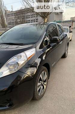 Хэтчбек Nissan Leaf 2017 в Днепре