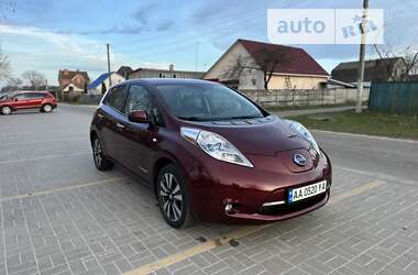 Хэтчбек Nissan Leaf 2016 в Киеве