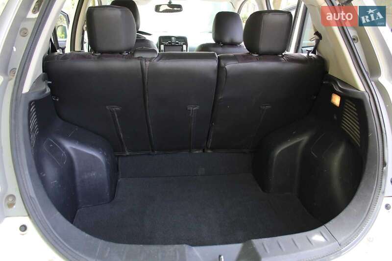 Хетчбек Nissan Leaf 2016 в Ужгороді