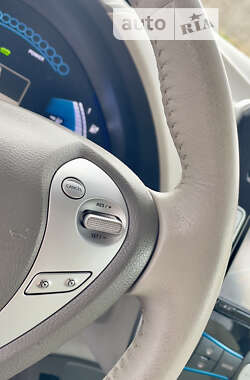 Хэтчбек Nissan Leaf 2012 в Трускавце