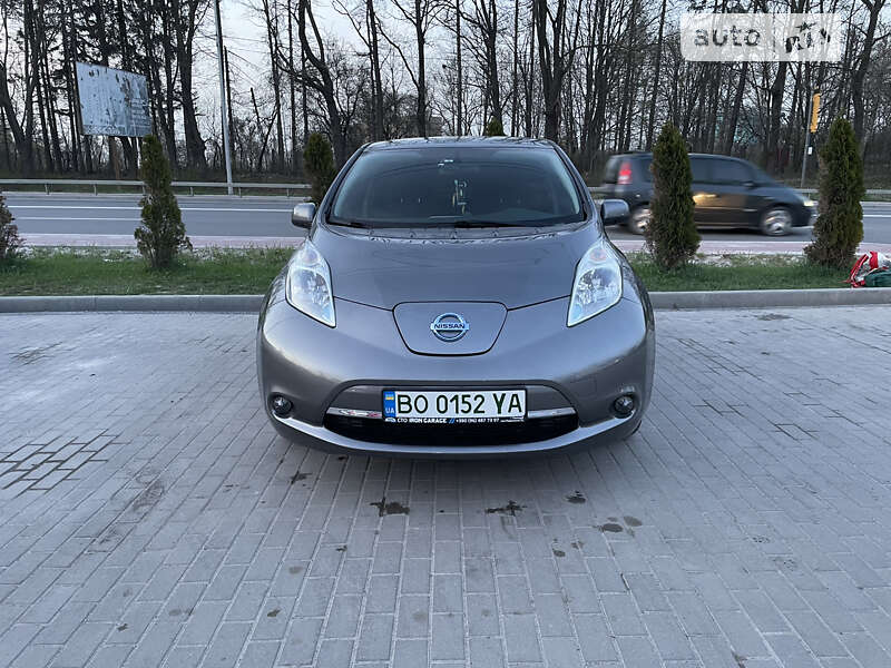 Хетчбек Nissan Leaf 2015 в Тернополі